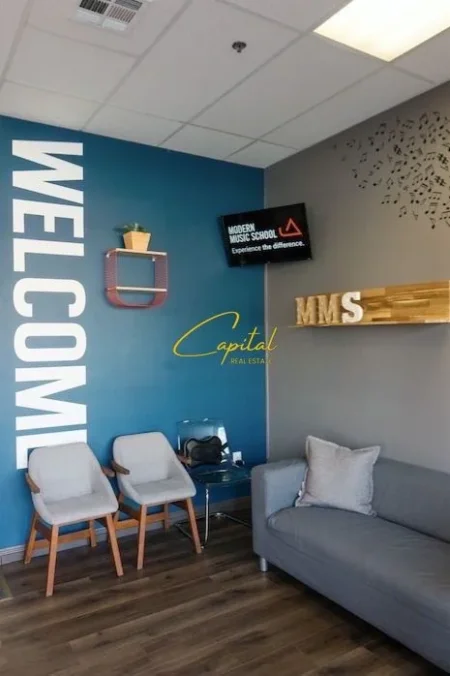 Tirane, shitet dyqan Kati 0, 49 m² 120.000 € (YZBERISHT)