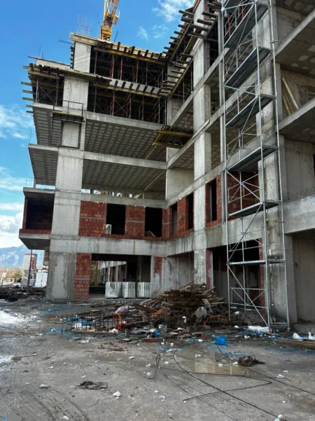Tirane, shes apartament 2+1 Kati 5, 94 m² 80.865 € (rruga pekini)