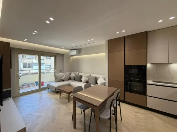 Tirane, jepet me qera apartament 1+1 Kati 3, 65 m² 1.000 € (Myslym Shyri)