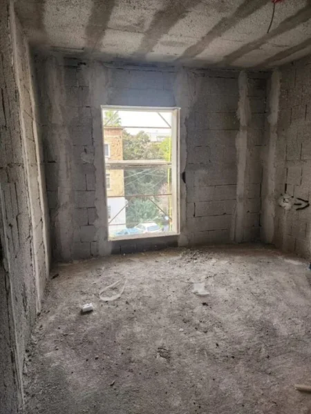Tirane, shes apartament 2+1+Ballkon Kati 2, 100 m² 225.000 € (Tregu Elektrik)