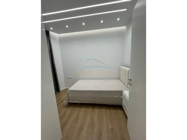 Tirane, jepet me qera apartament 2+1 Kati 7, 85 m² 600 € 
