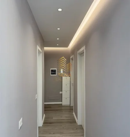 Tirane, jepet me qera apartament 2+1+Ballkon Kati 8, 103 m² 900 € (Don Bosko, Kompleksi Trio Tower)