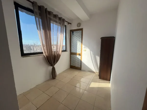 Tirane, jepet me qera apartament 2+1 Kati 5, 65 m² 350 € (rruga vangjel capo, allias)