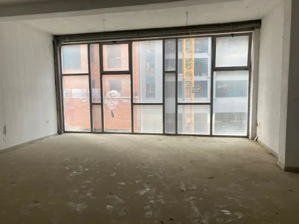 Tirane, shitet ambjent biznesi Kati 1, 69 m² 85.000 € (Paskuqan)