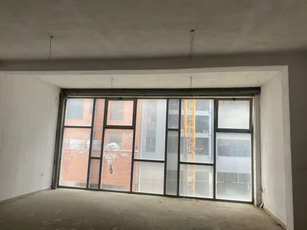 Tirane, shitet ambjent biznesi Kati 1, 69 m² 85.000 € (Paskuqan)