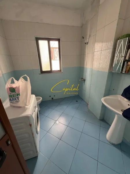 Tirane, jepet me qera apartament 1+1 Kati 2, 55 m² 300 € (ASTIR)