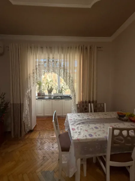 Tirane, shitet apartament 2+1 Kati 4, 72 m² 210.000 € (Myslym Shyr)