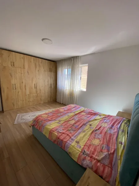 Tirane, jepet me qera apartament 2+1 Kati 3, 74 m² 600 € 