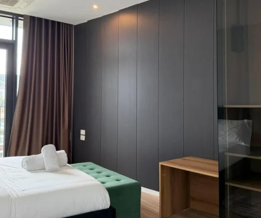 Tirane, shes apartament 2+1+Ballkon Kati 9, 132 m² 550.000 € (Lake View)