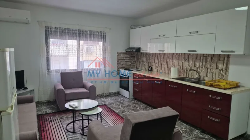 Tirane, jepet me qera apartament 2+1+Ballkon Kati 4, 80 m² 630 € (Sheshi Willson)
