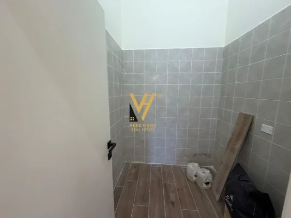 Tirane, shitet ambjent biznesi Kati 0, 222 m² 270.000 € (BUNKART)