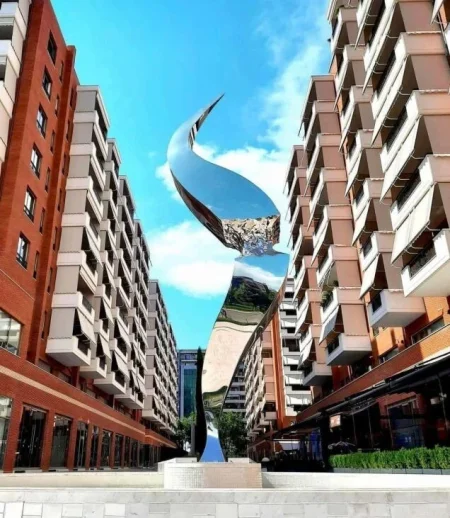 Tirane, shitet apartament 3+1+Aneks+Ballkon Kati 4, 176 m² 528.000 € (Rruga Kavajes)