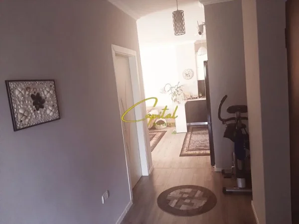 Tirane, shitet apartament 2+1 Kati 4, 99 m² 160.000 € (FRESKU)