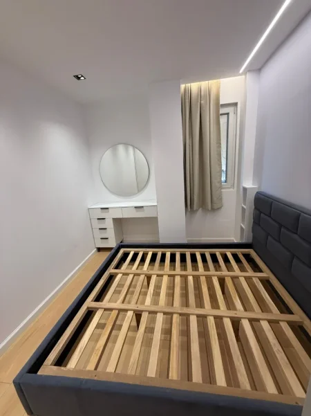 Tirane, jepet me qera apartament 1+1 Kati 2, 50 m² 50.000 Leke (Brryli)