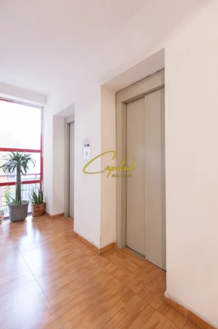 Tirane, shitet apartament 2+1 Kati 2, 105 m² 260.000 € (ZOGU I ZI)