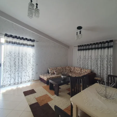 Tirane, jepet me qera apartament 1+1+Ballkon Kati 5, 400 € (Fresk, rruga Shefqet Kuka)