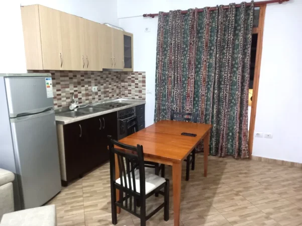 Tirane, jepet me qera apartament 1+1 Kati 5, 70 m² 350 € (Astir)