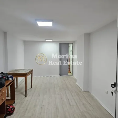 Tirane, shitet ambjent biznesi Kati -1, 28 m² 69.000 € (Rruga e Kavajes)