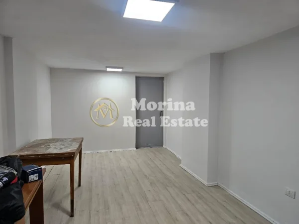 Tirane, shitet ambjent biznesi Kati -1, 28 m² 69.000 € (Rruga e Kavajes)
