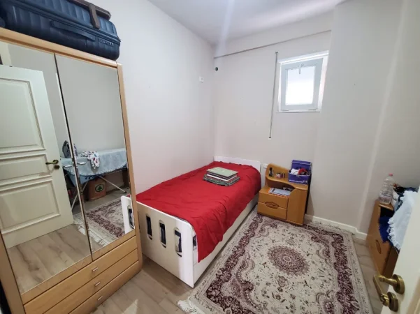 Tirane, shitet apartament 3+1 Kati 4, 260 m² 227.000 € (Fresku)