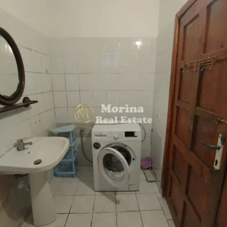 Tirane, jepet me qera Vile 1+1 Kati 1, 70 m² 300 € (Selite)