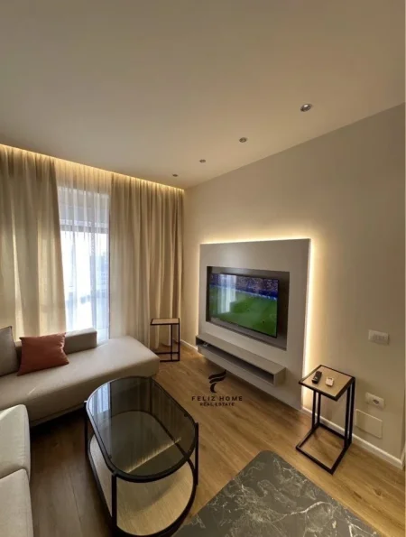 Tirane, jepet me qera apartament 1+1 Kati 7, 55 m² 550 € (ALI DEMI)