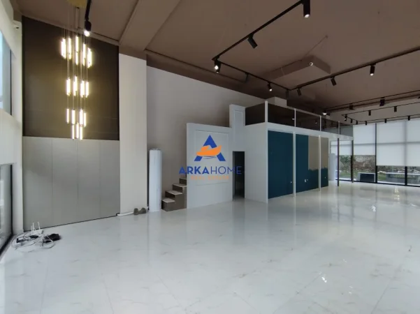Tirane, jepet me qera ambjent biznesi Kati 0, 120 m² 1.250 € 