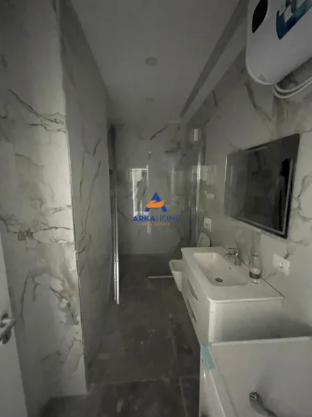 Tirane, jepet me qera apartament 1+1+Ballkon Kati 6, 70 m² 1.000 € 