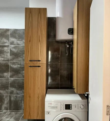 Tirane, jepet me qera apartament 1+1 Kati 2, 85 m² 800 € (Rruga Besim Imami)