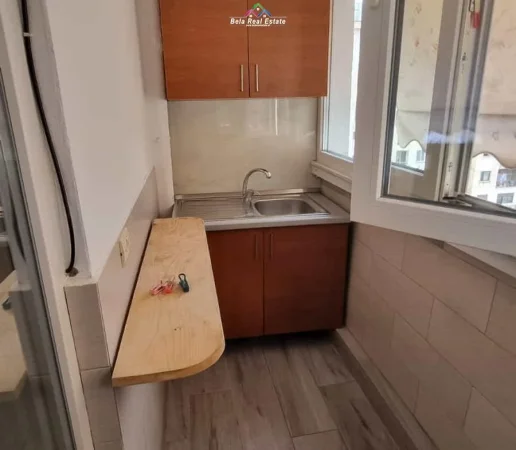 Tirane, jepet me qera apartament 1+1 Kati 5, 70 m² 470 € (Don Bosko)