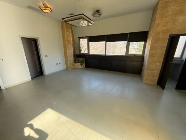 Tirane, jepet me qera zyre Kati 2, 916 m² 18.000 € (Rruga e KAvajes)