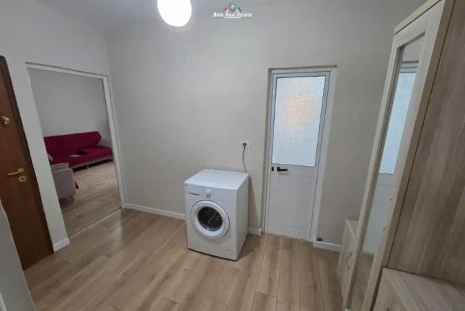Tirane, jepet me qera apartament 1+1 Kati 3, 56 m² 450 € (Porcelan)