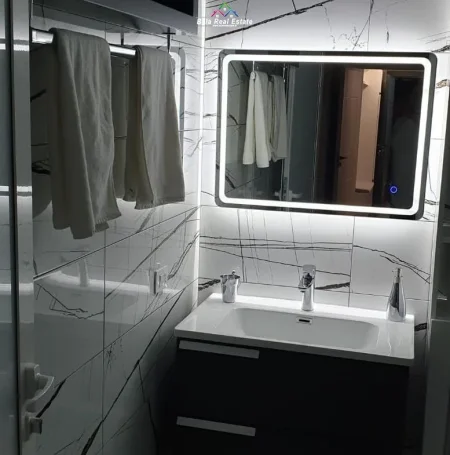 Tirane, jepet me qera Vile 1+1 Kati 1, 75 m² 475 € (Rruga Besa)