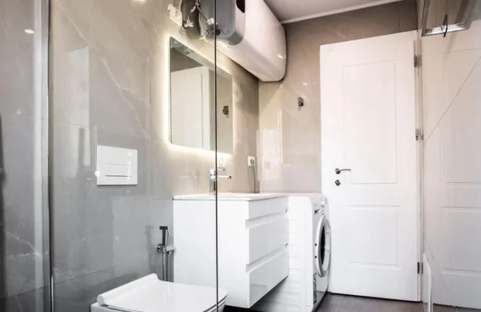 Tirane, jepet me qera apartament 1+1 Kati 4, 59 m² 650 € (Rruga Fortuzi)