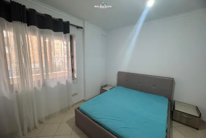 Tirane, jepet me qera apartament 2+1 Kati 1, 120 m² 520 € (Rruga Teodor Keko)