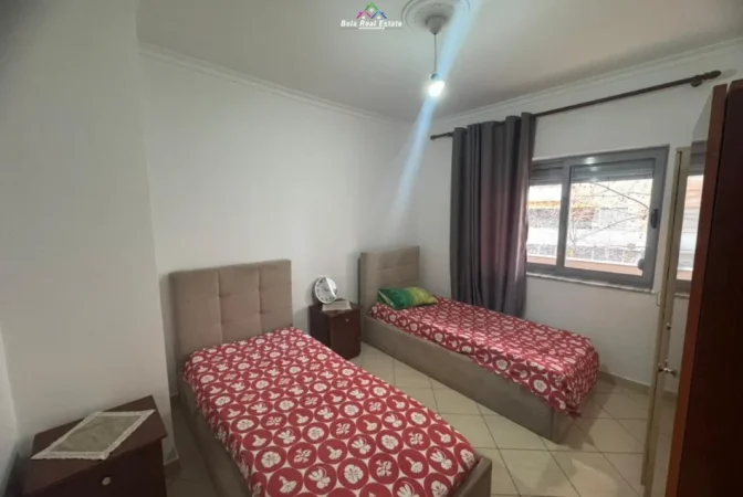 Tirane, jepet me qera apartament 2+1 Kati 1, 120 m² 520 € (Rruga Teodor Keko)