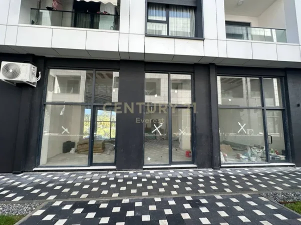 Tirane, jepet me qera ambjent biznesi Kati 0, 138 m² 3.650 € (Liqeni i Thate)