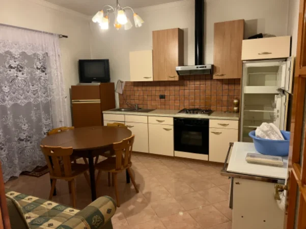 Durres, shes shtepi 3 Katshe 700 m²(Me Dokumenta)