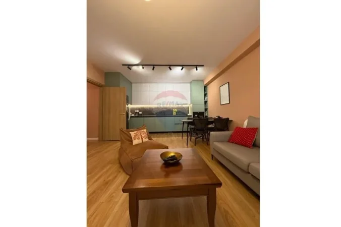 Tirane, shitet apartament , 106 m² 330.000 € (Rruga e Barrikadave, Tiranë)