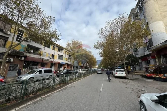 Tirane, shitet apartament , 74 m² 110.001 € (Farmacia 10)