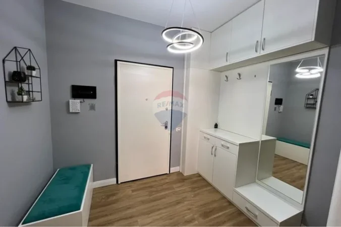Tirane, shitet apartament , 118 m² 185.000 € (Fresk)