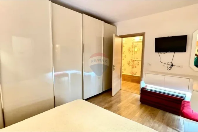 Tirane, shitet apartament , 105 m² 240.000 € 