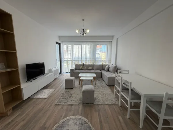 Tirane, jepet me qera apartament 1+1+Ballkon Kati 2, 70 m² 550 € (astiri urban gate)