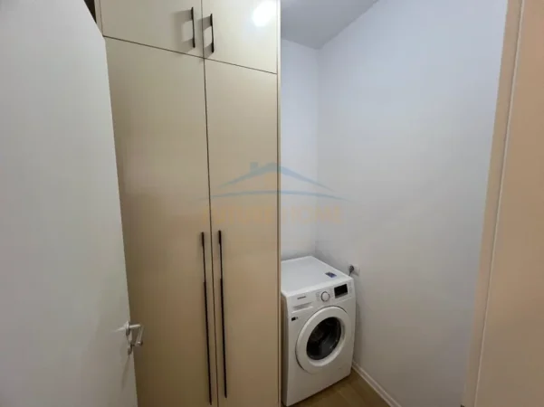 Tirane, jepet me qera apartament 2+1+Ballkon Kati 5, 105 m² 750 € (Siri Kodra)