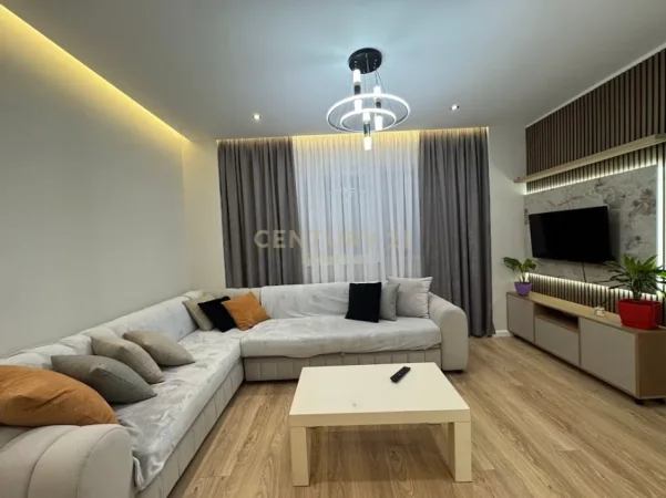 Tirane, shitet apartament 2+1 Kati 1, 100 m² 180.000 € (kodra e diellit)