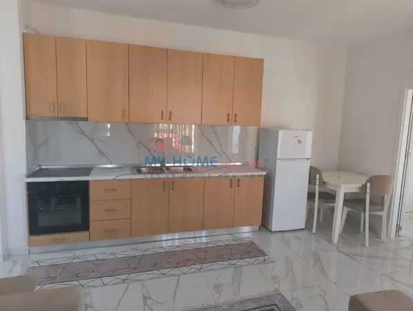 Tirane, jepet me qera apartament 1+1+Ballkon Kati 7, 70 m² 550 € (Rruga 5 Maji)