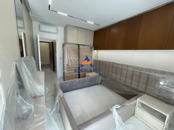 Tirane, jepet me qera apartament 1+1+Ballkon Kati 6, 65 m² 900 € 