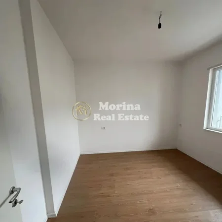 Tirane, jepet me qera apartament 1+1 Kati 1, 57 m² 380 € (Univers City)