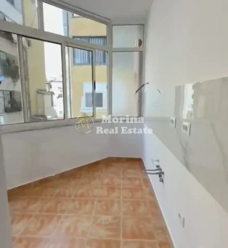 Tirane, jepet me qera apartament 1+1 Kati 2, 60 m² 500 € (Shkolla e Baletit)