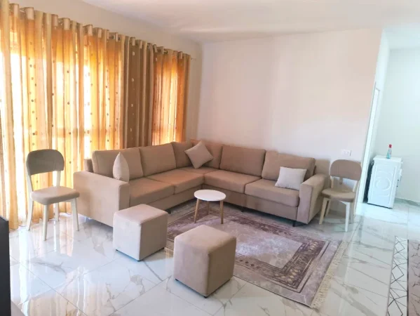 Tirane, jepet me qera apartament 1+1+Ballkon Kati 7, 70 m² 550 € (Rruga 5 Maji)